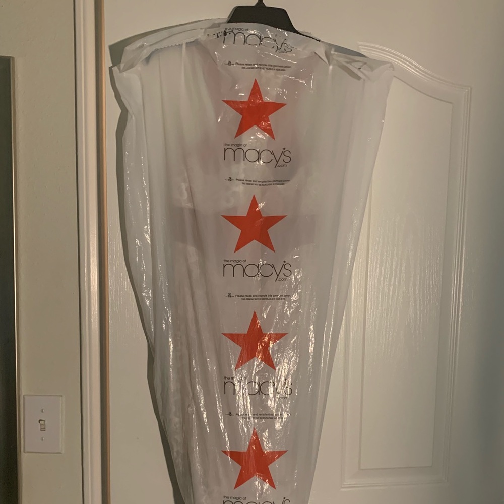 PROM DRESS - Picture 2 of 5